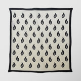 Μαντήλι για το πέτο | 100% λινό σε υπόλευκη βάση με μεγάλο λαχούρι σχεδιασμό σε μαύρη απόχρωση