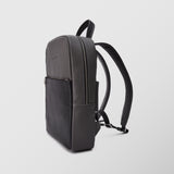 Ανδρική δερμάτινη τσάντα πλάτης | δίχρωμη σε γκρι και μαύρη απόχρωση