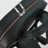 Ανδρική δερμάτινη τσάντα πλάτης | σε κυπαρισσί απόχρωση