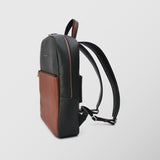 Ανδρική δερμάτινη τσάντα πλάτης | δίχρωμη σε κυπαρισσί / ταμπά απόχρωση