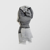 Ανδρικό Φουλάρι / Κασκόλ | με κρόσσια σε γκρι τόνους με ριγέ σχεδιασμό