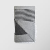 Ανδρικό Φουλάρι / Κασκόλ | σε γκριζόμαυρες αποχρώσεις με ριγέ σχεδιασμό