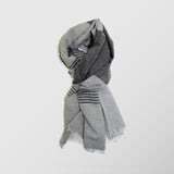 Ανδρικό Φουλάρι / Κασκόλ | σε γκριζόμαυρες αποχρώσεις με ριγέ σχεδιασμό