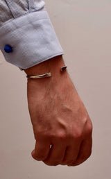 ΧΕΙΡΟΠΟΙΗΤΟ ΑΣΗΜΕΝΙΟ 925 ΒΡΑΧΙΟΛΙ ΧΕΙΡΟΠΕΔΑ ΤΑΥΤΟΤΗΤΑ ΜΕ ΑΝΑΓΛΥΦΟ ΣΧΕΔΙΑΣΜΟ