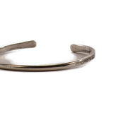 ΧΕΙΡΟΠΟΙΗΤΟ ΑΣΗΜΕΝΙΟ ΒΡΑΧΙΟΛΙ ΧΕΙΡΟΠΕΔΑ 925 ΜΕ ΜΙΝΙΜΑΛ ΣΚΑΛΙΣΤΟ ΣΧΕΔΙΣΜΟ