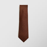 Φαρδιά γραβάτα | μεταξωτή σε καφέ απόχρωση με ανάγλυφο σχεδιασμό τόνο στο τόνο σετ με μαντηλάκι