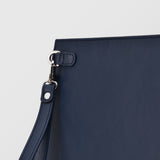 Quadrata | τσάντα χειρός σε μπλέ απόχρωση