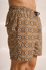 Ανδρικό μαγιό | σε γήινους τόνους με επαναλαμβανόμενο ρετρό σχέδιο