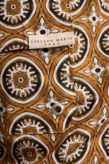 Ανδρικό μαγιό | σε γήινους τόνους με επαναλαμβανόμενο ρετρό σχέδιο