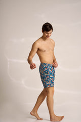 Ανδρικό μαγιό | σε μπλέ βάση με επαναλαμβανόμενο ρετρό σχεδιασμό