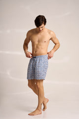 Ανδρικό μαγιό | σε μπλε και λευκή απόχρωση με ρετρο επαναλαμβανόμενο σχέδιο