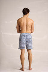 Ανδρικό μαγιό | σε μπλε και λευκή απόχρωση με ρετρο επαναλαμβανόμενο σχέδιο