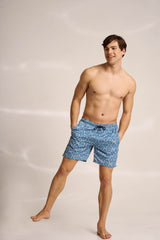 Ανδρικό μαγιό | σε μπλέ τόνους με επαναλαμβανόμενο ρετρό σχεδιασμό