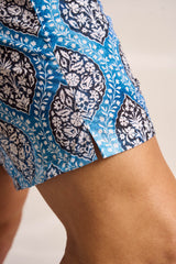 Ανδρικό μαγιό | σε μπλέ τόνους με επαναλαμβανόμενο ρετρό σχέδιο