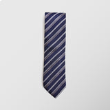 Φαρδιά γραβάτα | 100% μετάξι σε μπλέ βάση με διαγώνιο ριγέ σχεδιασμό σε γκρί και λευκή απόχρωση