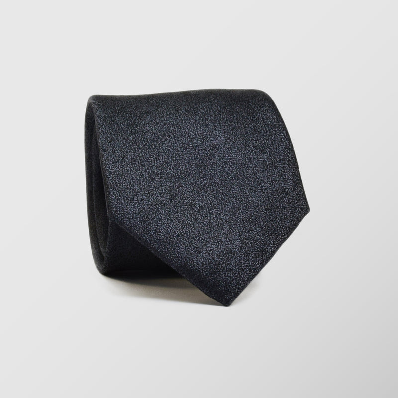 Φαρδιά γραβάτα | 100% μετάξι σε γκρί απόχρωση με σχέδιο τόνο στο τόνο