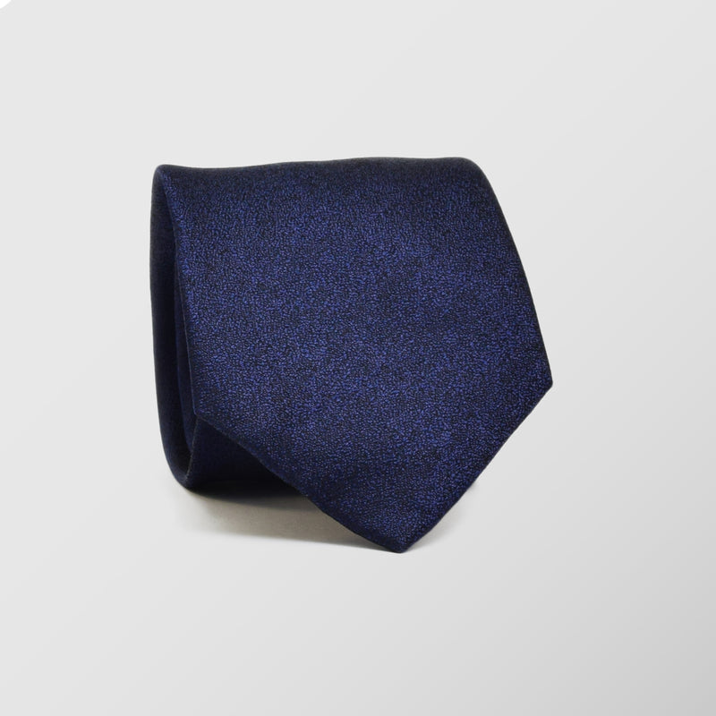 Φαρδιά γραβάτα | 100% μετάξι σε μπλέ απόχρωση με σχέδιο τόνο στο τόνο