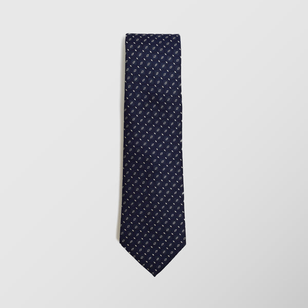 Φαρδιά γραβάτα | μεταξωτή σε μπλε βάση με μικρό σχεδιασμό τύπου ρόμβος και λευκή λεπτομέρεια