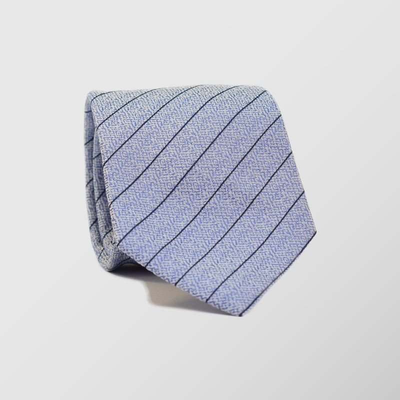 Φαρδιά γραβάτα | σε μπλε σιέλ βάση με ανάγλυφο και διαγώνιο ριγέ σχεδιασμό