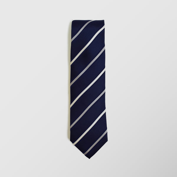 Φαρδιά γραβάτα | σε μπλε navy βάση με διαγώνιο ριγέ σχεδιασμό