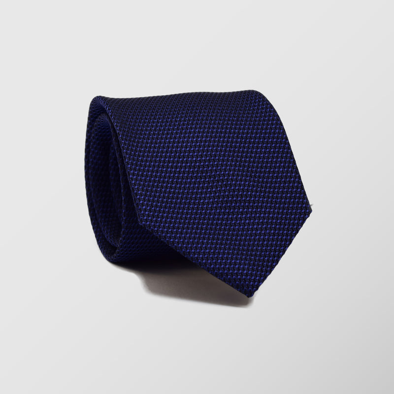 Γραβάτα | μεταξωτή σε μπλέ απόχρωση με μικρό σχεδιασμό στην ύφανση και σετ με μαντηλάκι