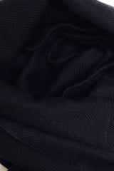 Ανδρικό κασκόλ | σε σκούρα μπλε απόχρωση με ψαροκόκαλο σχεδιασμό στην ύφανση