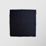 Ανδρικό κασκόλ | σε σκούρα μπλε απόχρωση με ψαροκόκαλο σχεδιασμό στην ύφανση