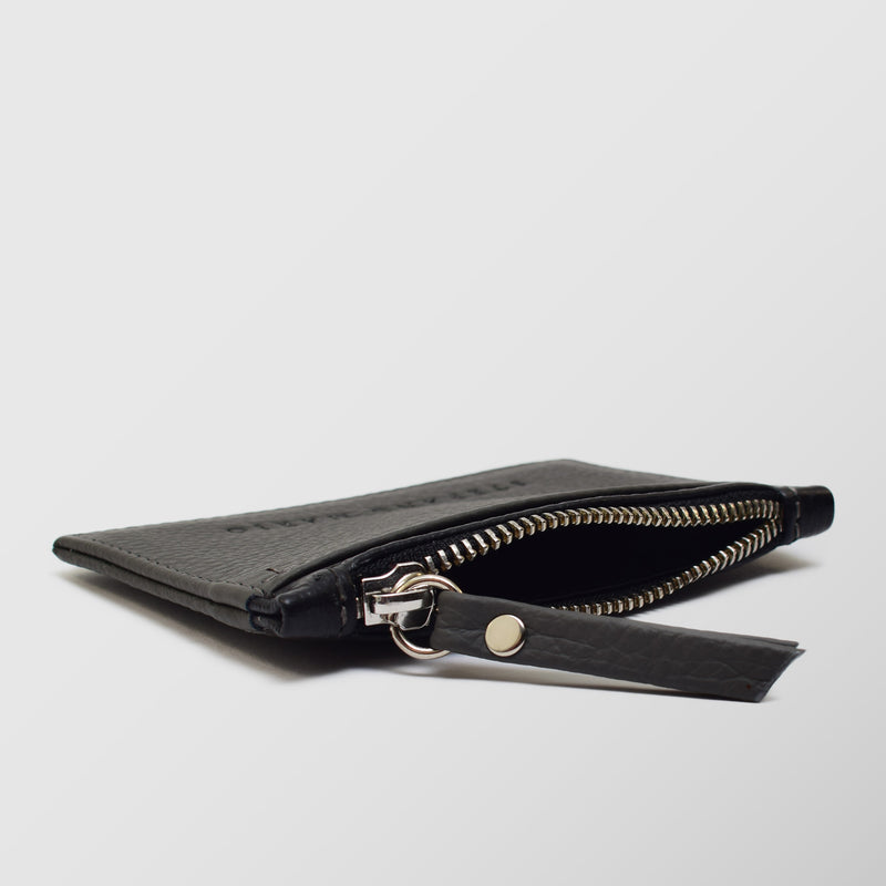 Πορτοφόλι | card holder δερμάτινο δίχρωμο σε γκρί βάση με μαύρη λεπτομέρεια