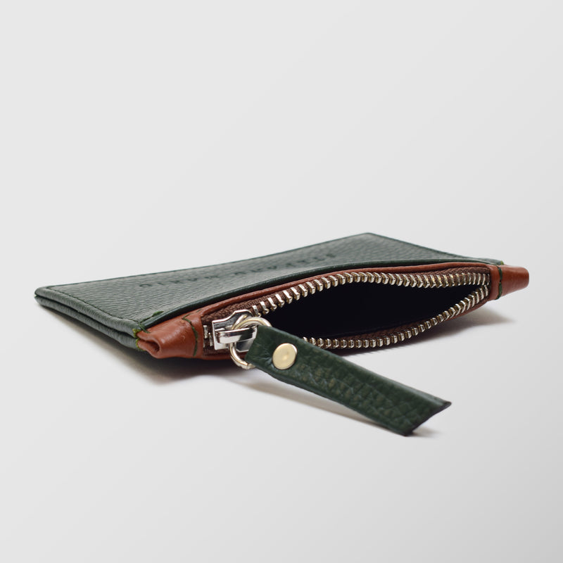 Πορτοφόλι | card holder δερμάτινο δίχρωμο σε κυπαρισσί βάση με ταμπά λεπτομέρεια