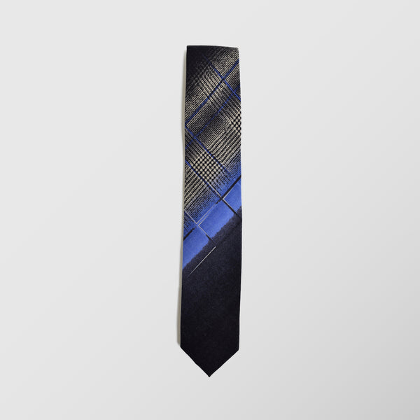 Μάλλινη Γραβάτα | σε γκριζόμαυρους τόνους με καρό ντεγκραντέ σχεδιασμό και ράφ λεπτομέρεια