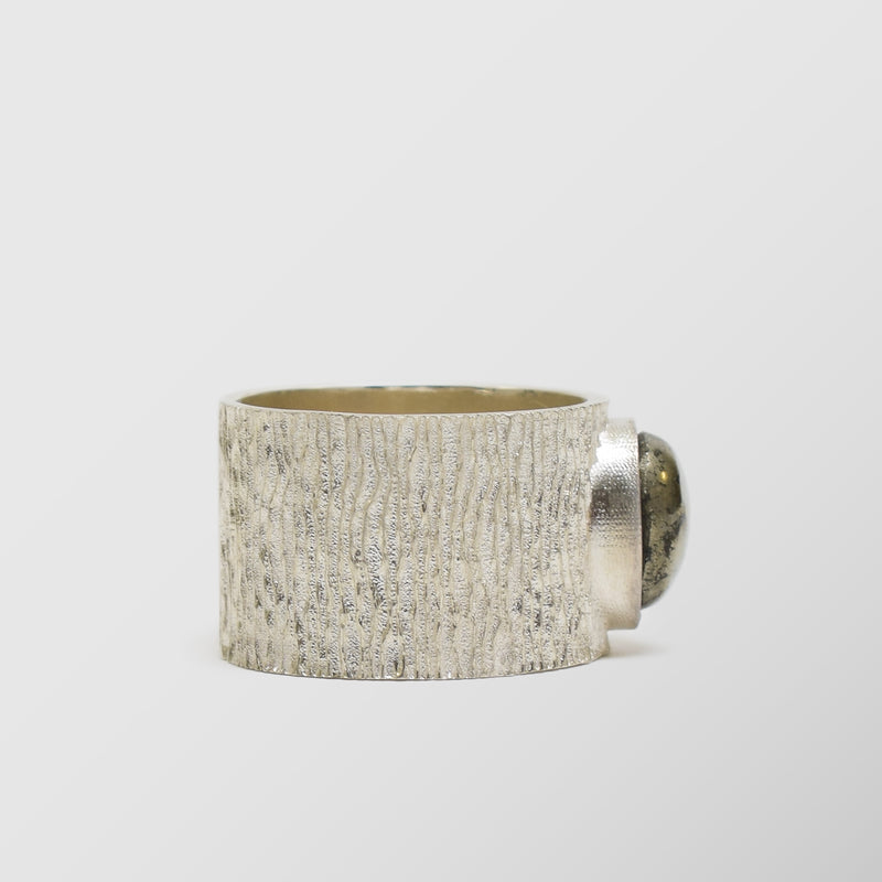 Δαχτυλίδι | απο ασήμι 925 με ανάγλυφο σχεδιασμό και πέτρα