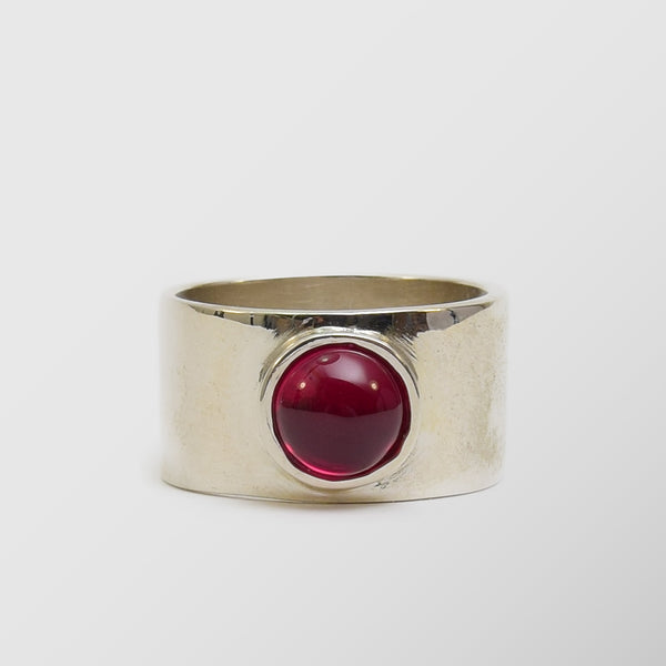 Δαχτυλίδι | απο ασήμι 925 με λείο σχεδιασμό και πέτρα σε κόκκινη απόχρωση συνθ. ρουμπίνι